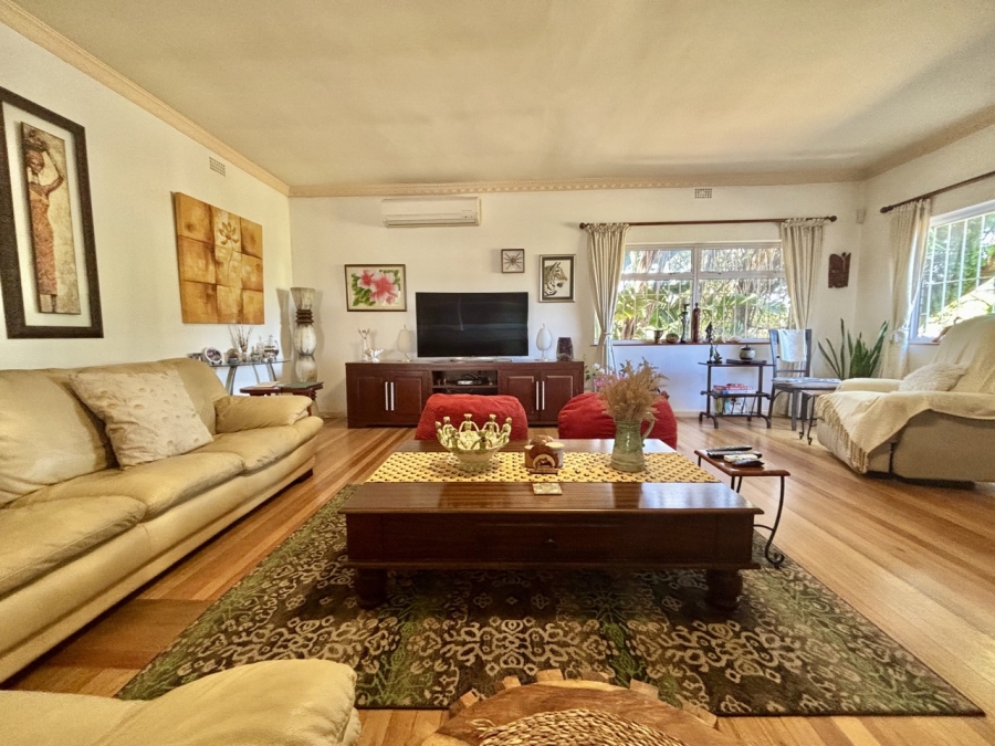 5 Bedroom Property for Sale in Flamingo Vlei Western Cape